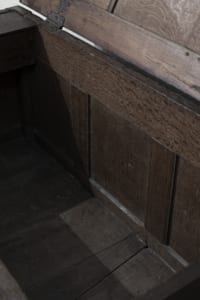 18th century Oak coffer detailing