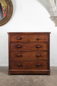 Antique Victorian chest of drawers