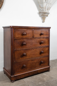 Victorian mahogany chest of drawers