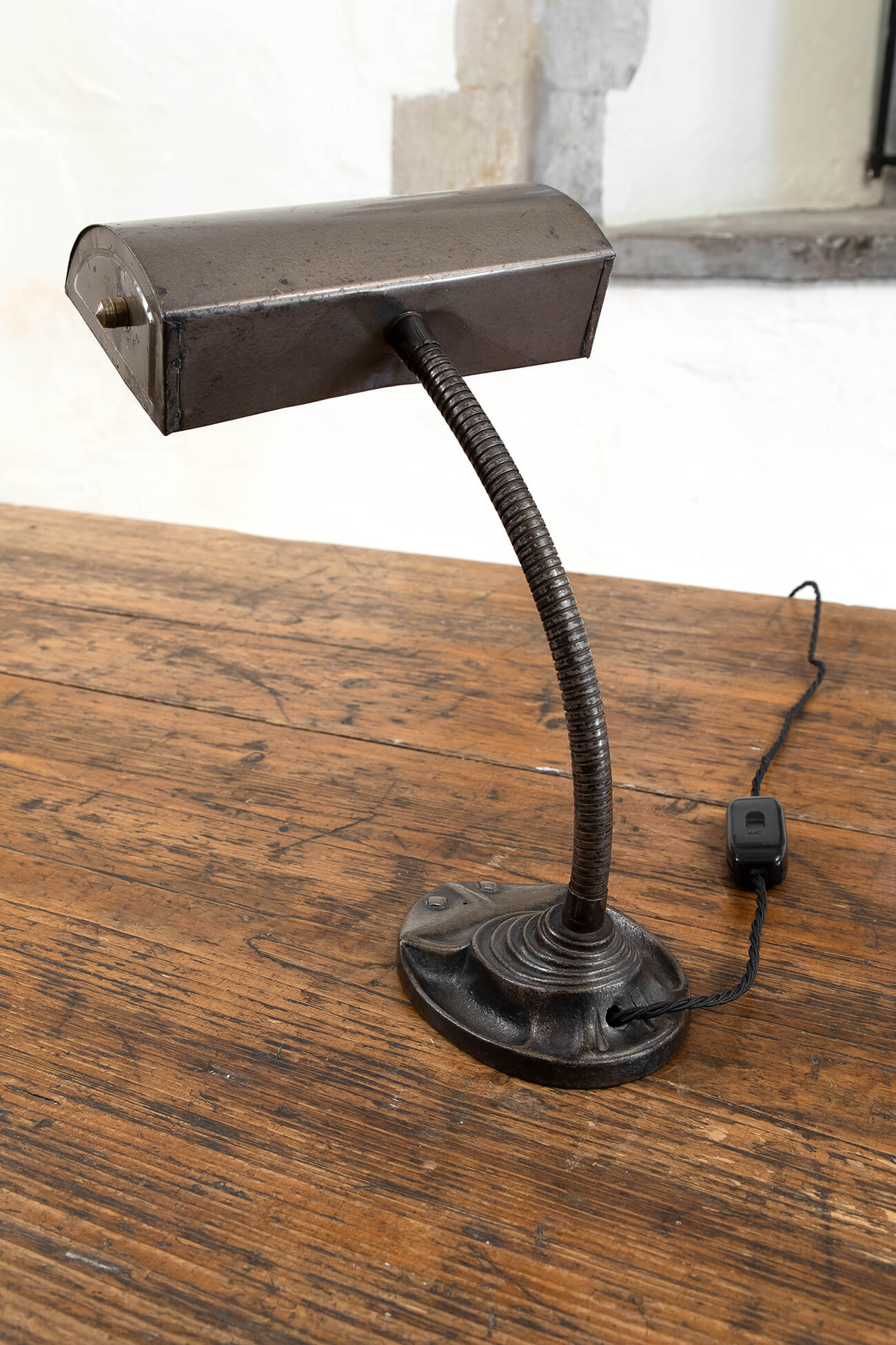 Original vintage gooseneck banker's lamp