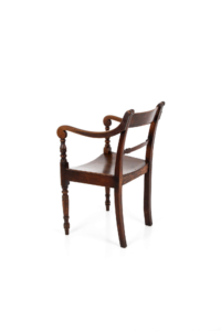 Early 19th century elm elbow chair