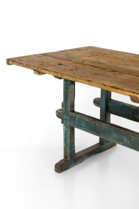 Country house antiques