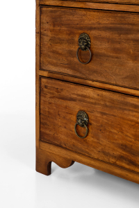 Mahogany chest of drawers