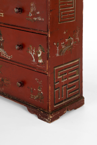 Georgian chest of drawers