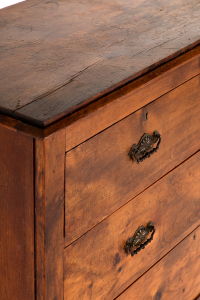 oak chest of drawers