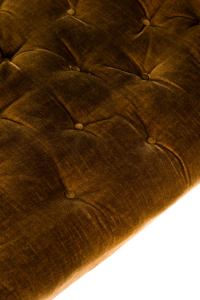 buttoned chaise longue