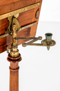 Rise and fall music stand