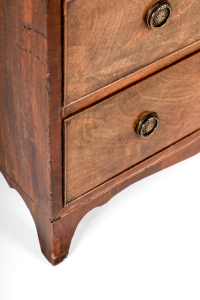 Mahogany chest of drawers