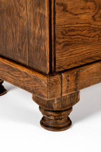 antique kitchen island