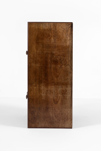 mahogany chest of drawers